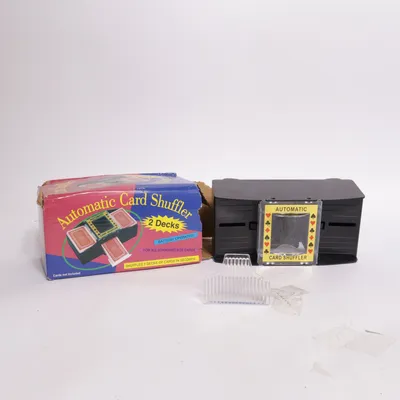 Card shuffler (Black)