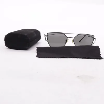 Solglasögon (Svart) från Monokel Eyewear