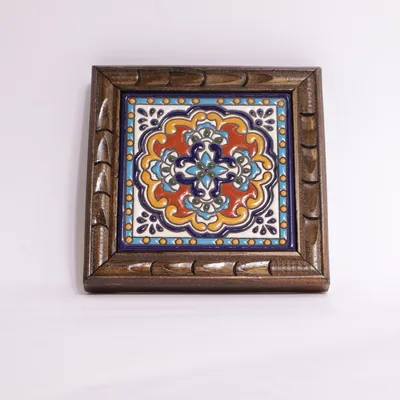 Wall decor (Multicolored)