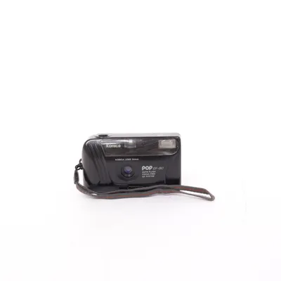 Analog kompaktkamera (Pop Ef-80) från Konica