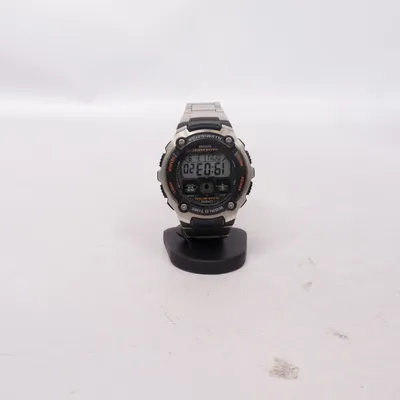 Montre (AE-2000W) de Casio