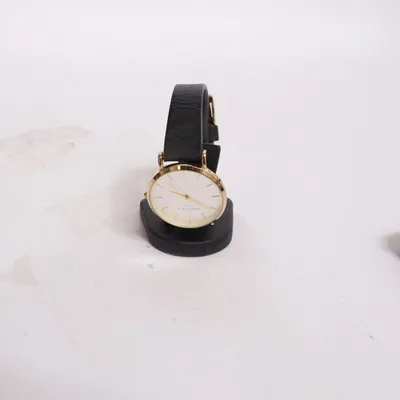 Montre (Noir, Blanc, Or) de Rosefield