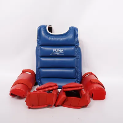 Sportutrustning (Röd, Blå, Svart)