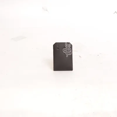 Pin (Svart) från Killstar Okänd metall