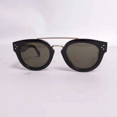 Solglasögon (41043/S) från Céline