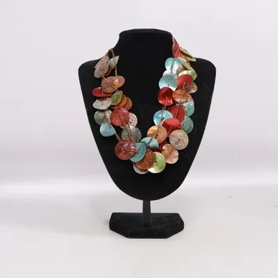 Collier (Multicolore) Métal inconnu