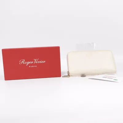 Wallet (Beige) from Roger Vivier