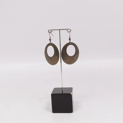 Örhängen (Guldfärgad) Okänd metall