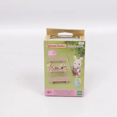Dollhouse furniture (Family Barbecue Set) from Sylvanian Families