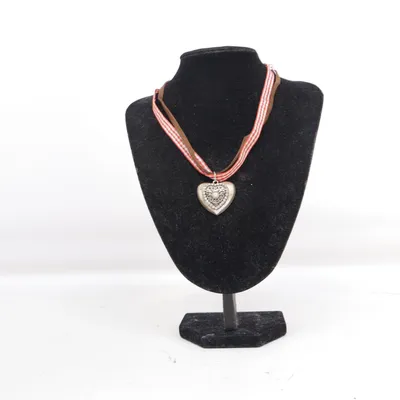 Collier (Rouge, Marron, Argent) de Ebelin Métal inconnu