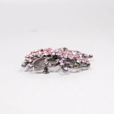 Brosch (Rosa, Flerfärgad) Okänd metall