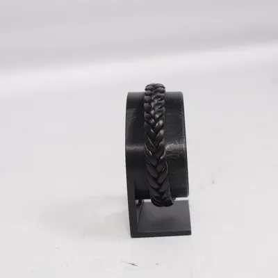 Armband (Svart) från The Chesterfield Brand Okänd metall