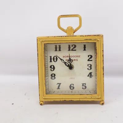Table clock (6168) from Sangtai