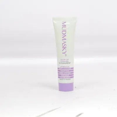 Gezichtsreiniger (Glow-Up Cleanser) van Mudmasky