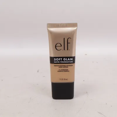 Foundation (Soft Glam Satin Foundation) fra Elf