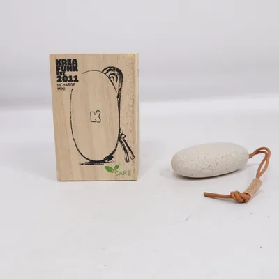 Wireless charger (Tocharge Mini) from Kreafunk