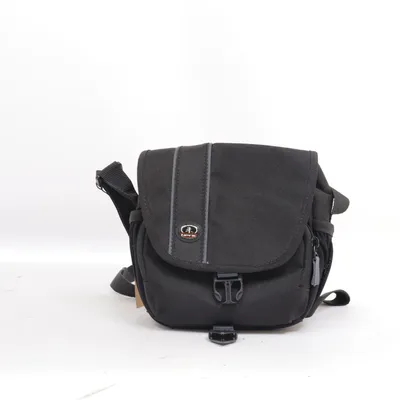 Camera bag (Black) from Tamrac