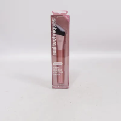Sminkborste (Cheek Hugging Contour Brush) från Real Techniques