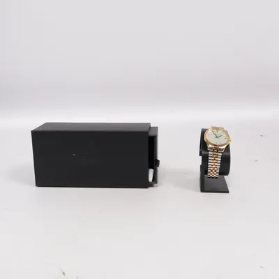 Montre (Argent, Or) de Paul Valentine