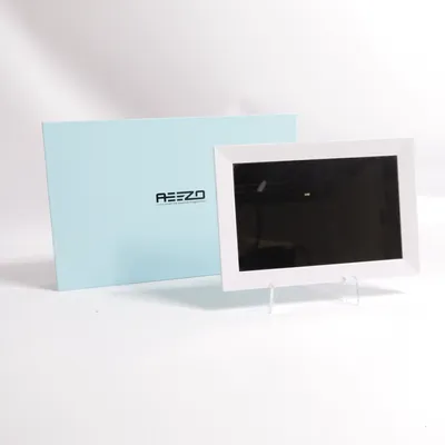 Digital photo frame (Portrait 01) from Seezo