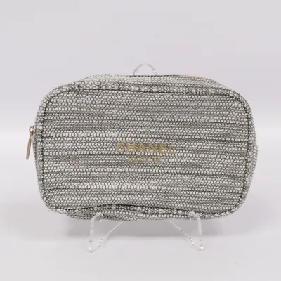 Necessär (Grå, Vit) från Chanel Beauté Akryl, Återvunnen polyester