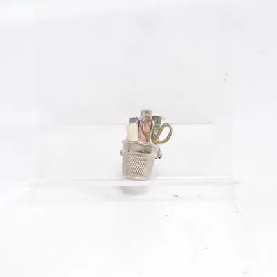 Broche (Blanc, Multicolore) Métal inconnu