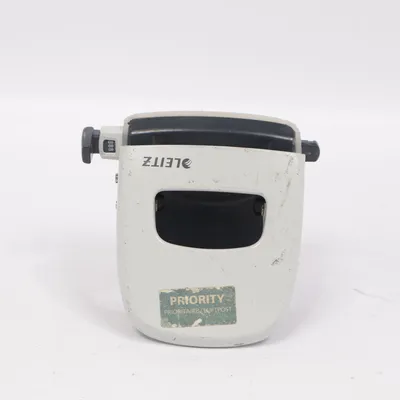 Perforatrice de Leitz
