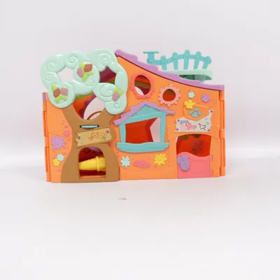 Dollhouse (s'ouvre en deux avec plusieurs possibilité d'installation des Petshops) from Littlest Pet Shop