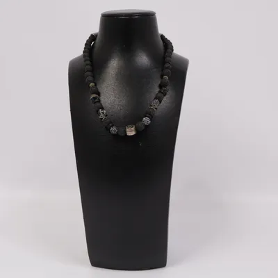 Halsband (Svart, Silverfärgad) Okänd metall