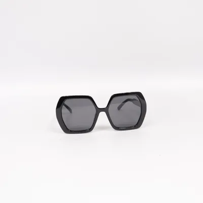 Sunglasses (Black) from Jeepers Peepers