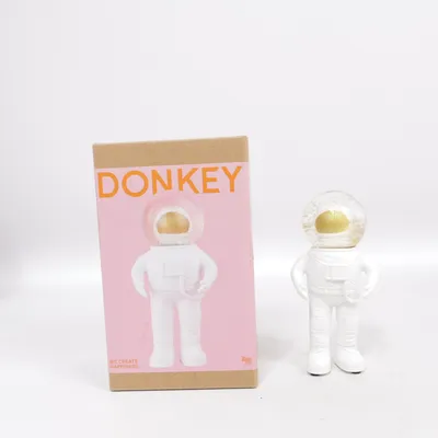 Figurine jouet (The Astronauts) de Donkey