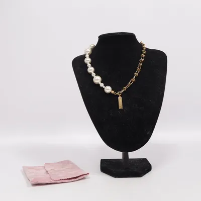 Necklace (White, Gold) from Mathe Unknown metal