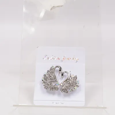 Brooch (Schwan Herz liebe Swarovski ) from Fashion Jewelry Unknown metal