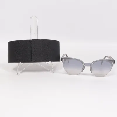 Solbriller (SPR04U) fra Prada