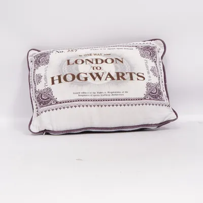 Cushion (White, Purple)