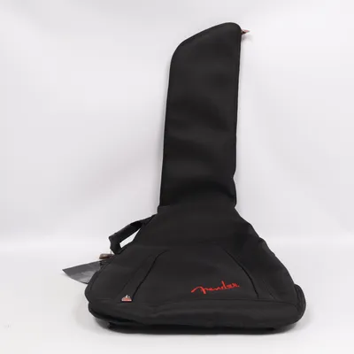 Gitarrfodral (F610) från Fender
