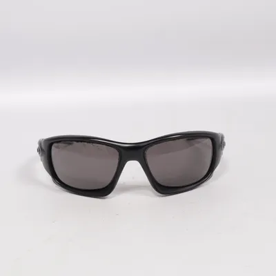 Solbriller (OO9128-01) fra Oakley