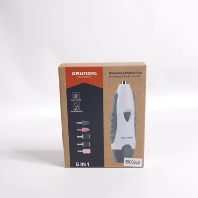 Manikyrset (Manicure & Pedicure Set) från Grundig