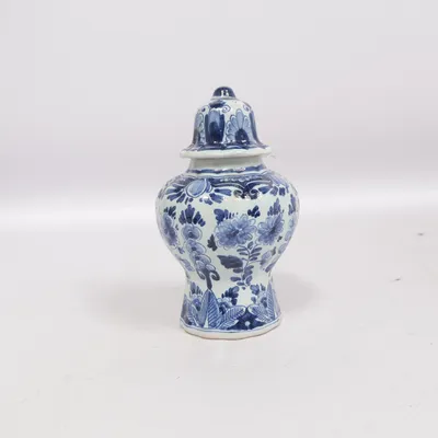 Urn (Blue, White) from Delft
