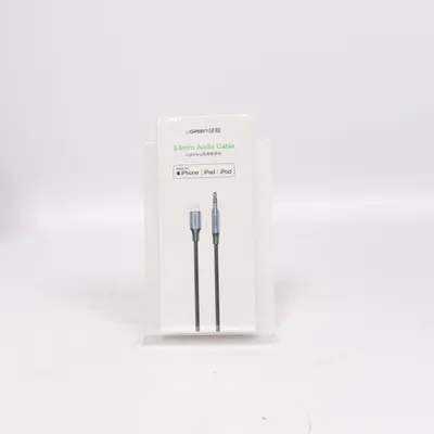 Aux-kabel från Ugreen