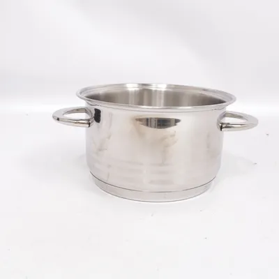 Gryta (Silverfärgad) från Edelstahl