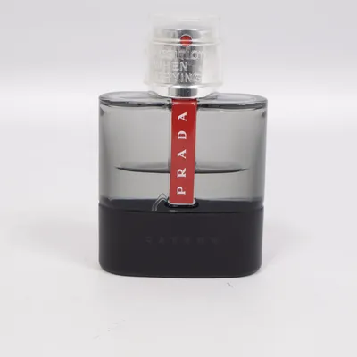 Eau de Toilette (Luna Rossa Carbon) de Prada Beauty