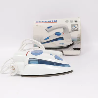 Strykjärn (Vit, Blå) från Severin