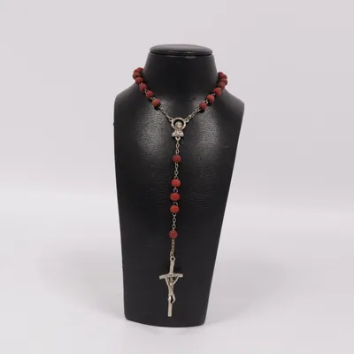 Collier (Rouge) Métal inconnu