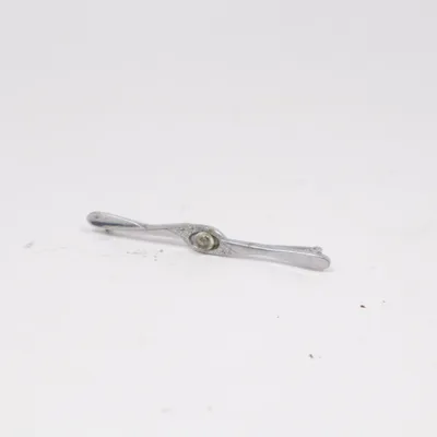 Slipsnål (Silverfärgad) Okänd metall