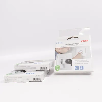 Child lock (Steckdosenkappe) from Reer