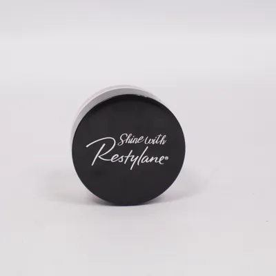 Ansiktsglitter (GLOWING LOOSE POWDER) från Restylane