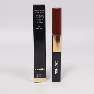 Gloss à lèvres (Le Rouge Duo Ultra Tenue) de Chanel
