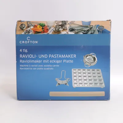 Pasta machine (Raviolimaker Mit Eckiger Platte) from Crofton
