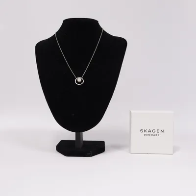 Halsband (Silverfärgad) från Skagen Okänd metall